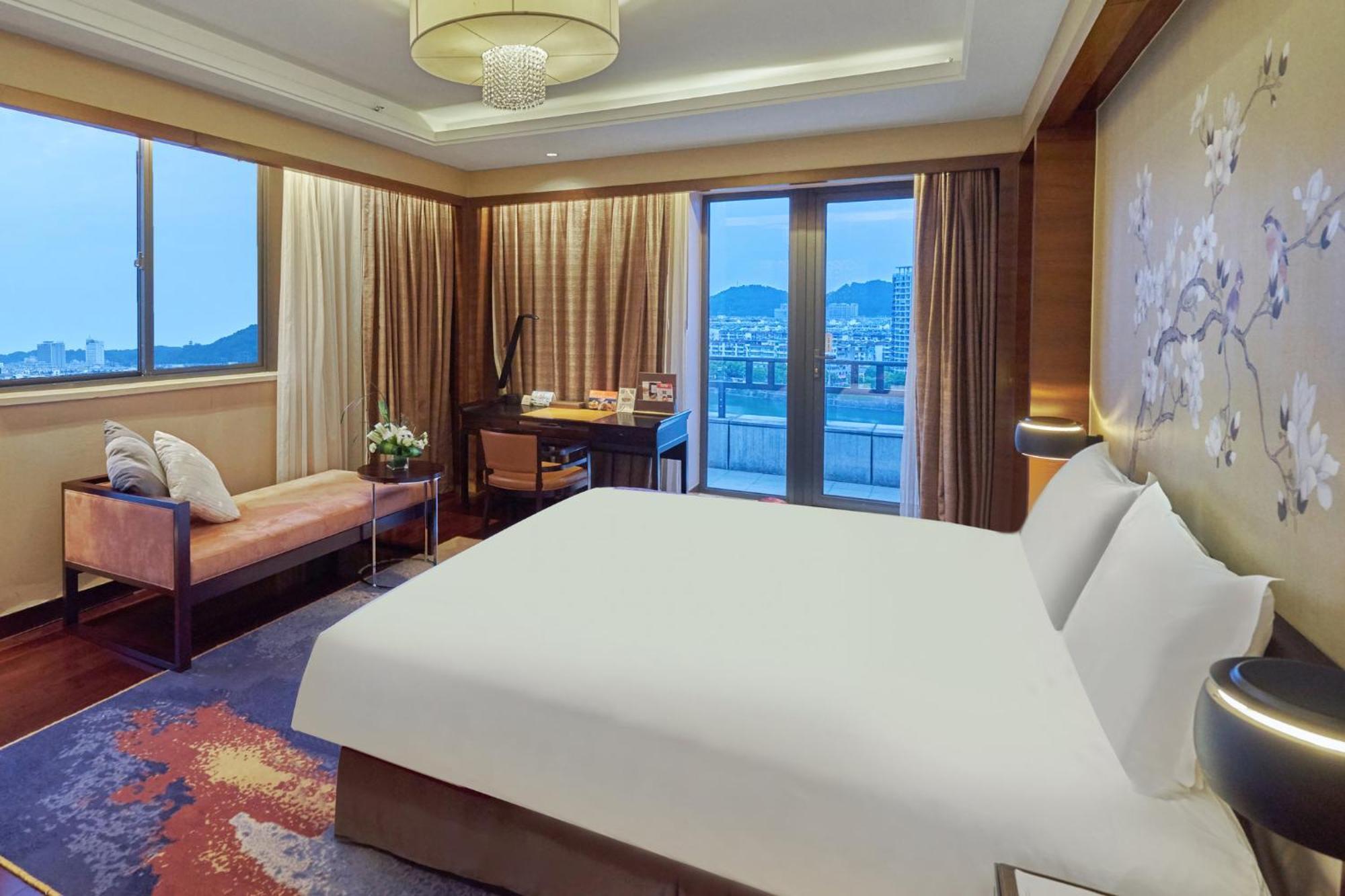 Crowne Plaza Huangshan Yucheng By Ihg Exterior photo